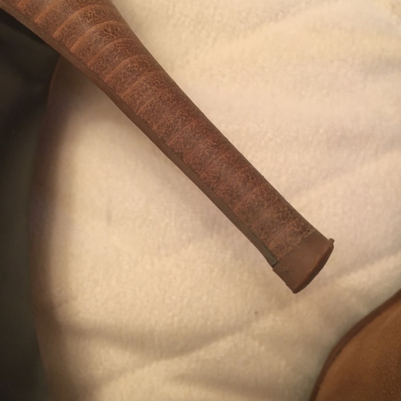 Jessica Simpson Suede Pumps - Picture 2 of 6